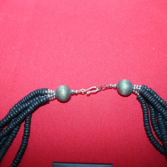 5 Strand Black Matte Disk Beads with Shiny Silver Clasp R-942 - Picture 3 of 5